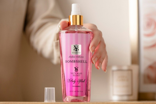 بادی اسپلش زنانه Victoria Secret Bombshell شمیاس
